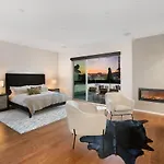 Villa G